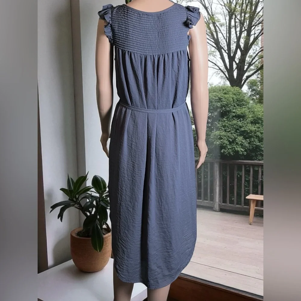 H & M Blue/Slate Dress. Smocked detail at the neckline, Ruffle Sleeves. Size 6 - Picture 6 of 7
